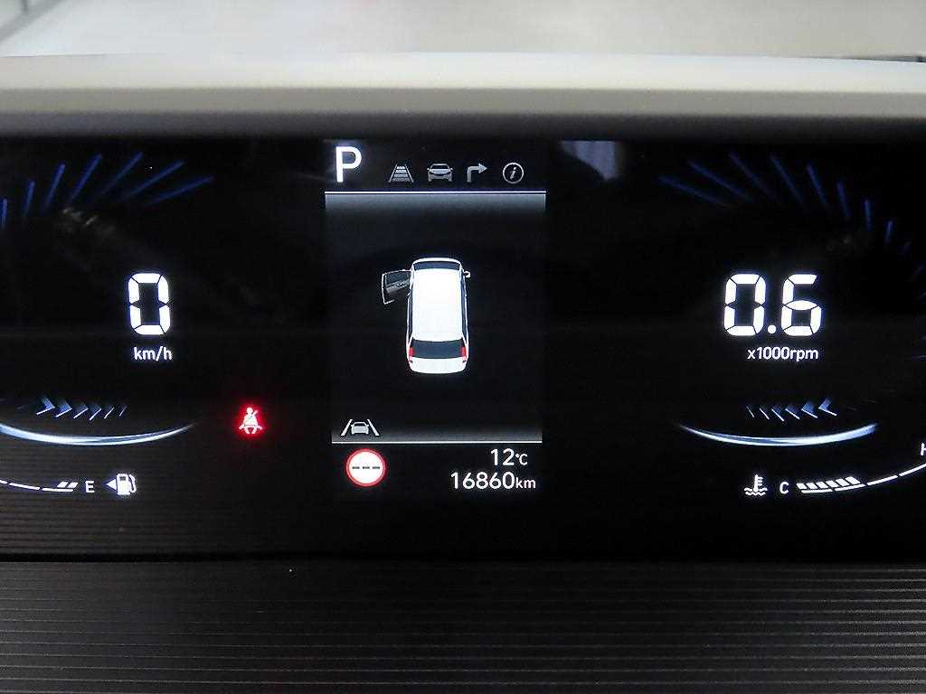 HYUNDAI Staria - Vista 9