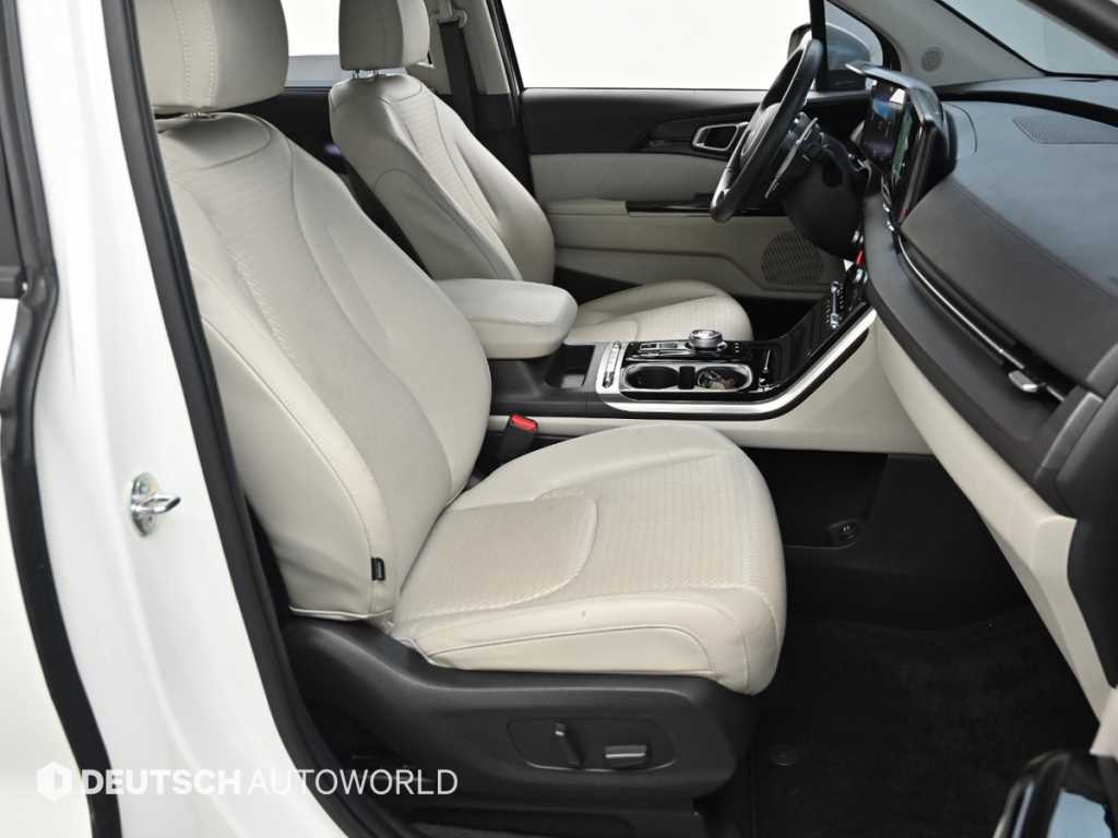 KIA Carnival - Vista 10