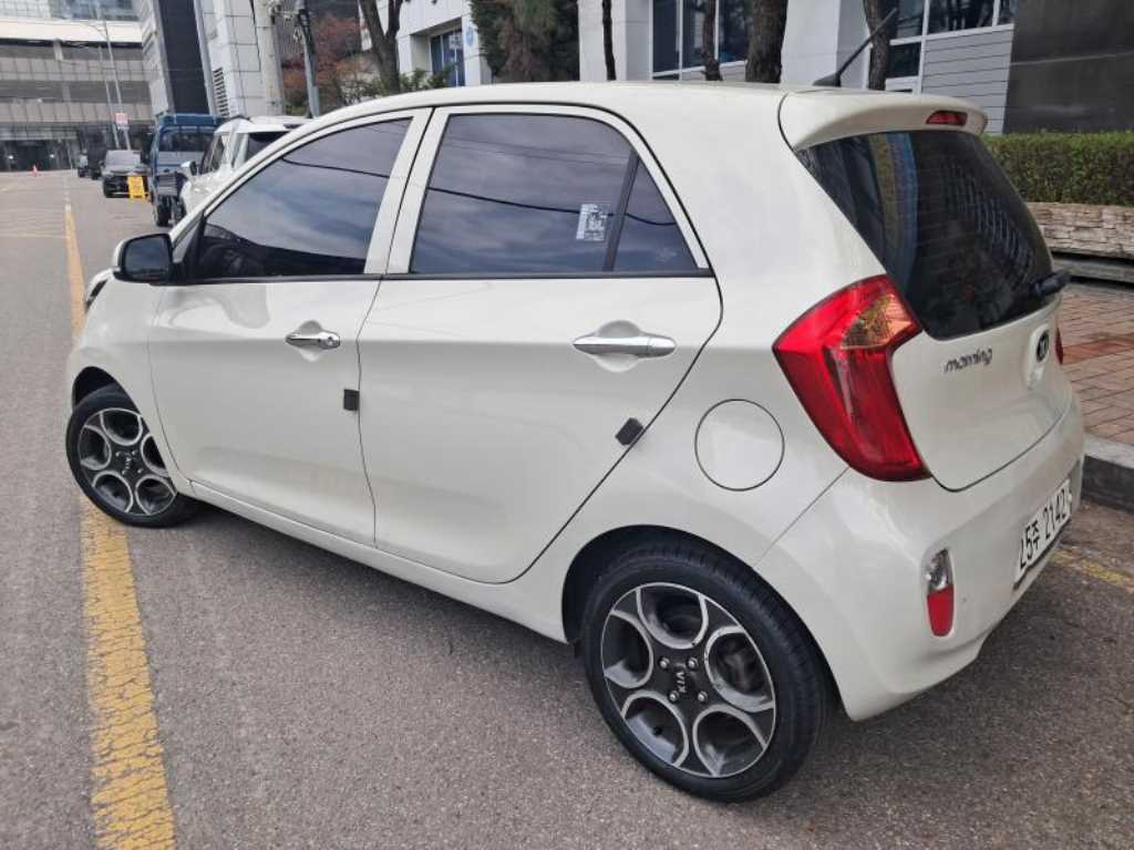 KIA Morning - Vista 4