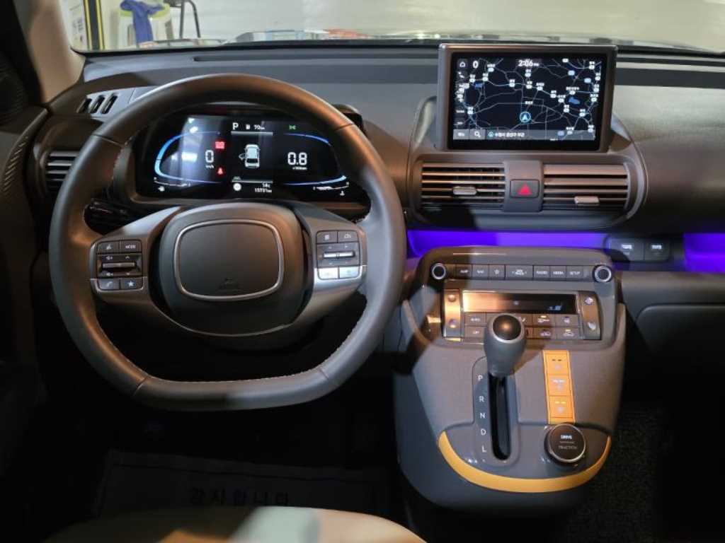 HYUNDAI Casper - Vista 10