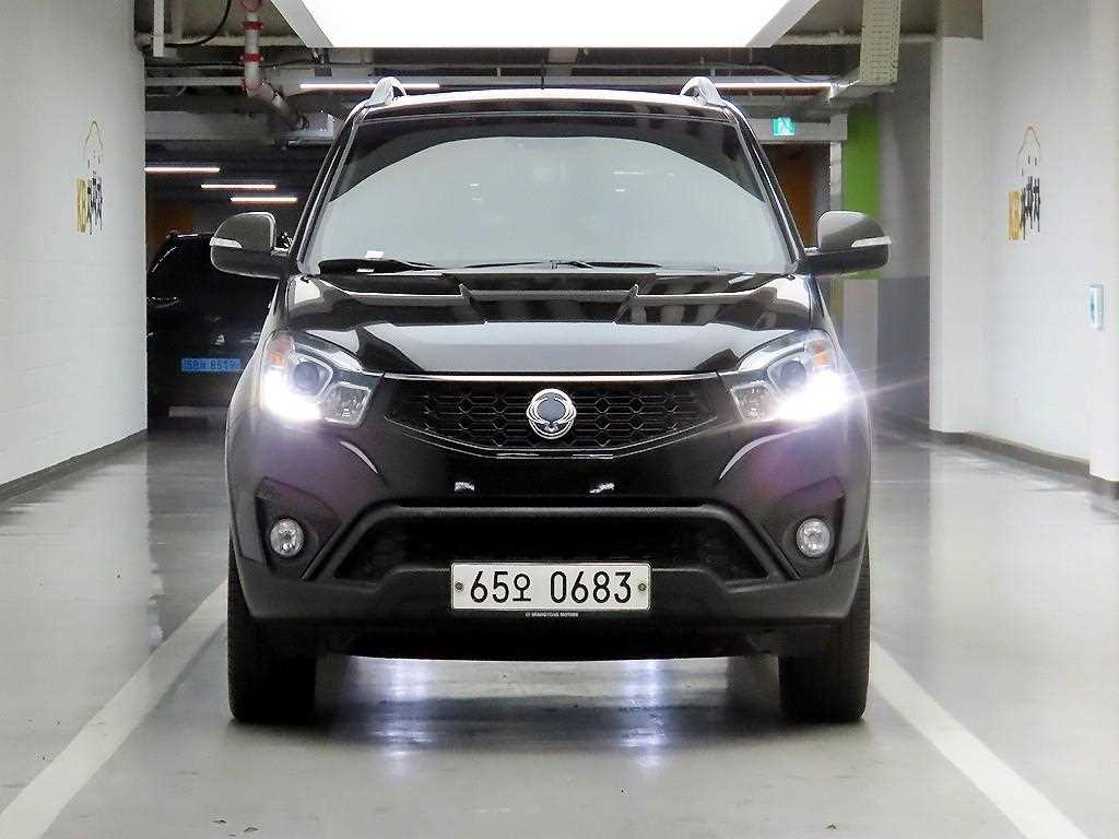 Ssangyong Korando 2016 Negro - Importación desde Corea - HF Imports Iquique - Foto 1