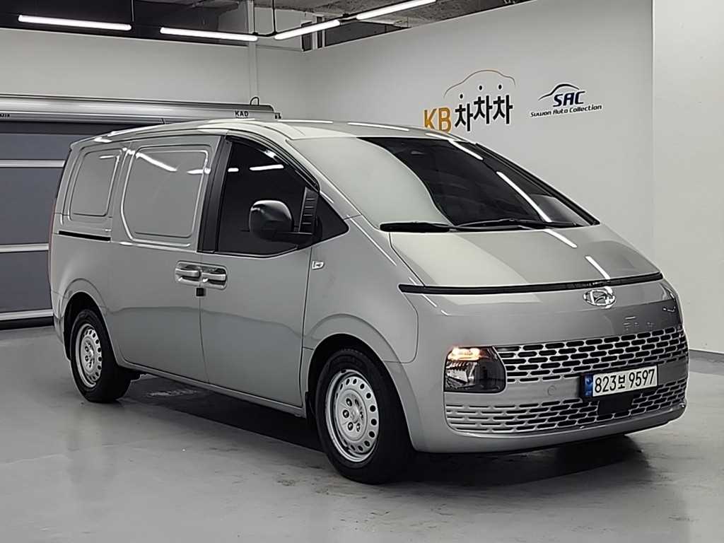 HYUNDAI Staria - Vista 4