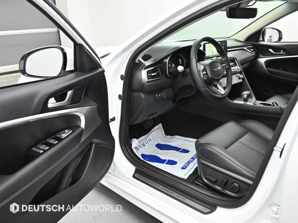 Genesis G70 - Vista 11