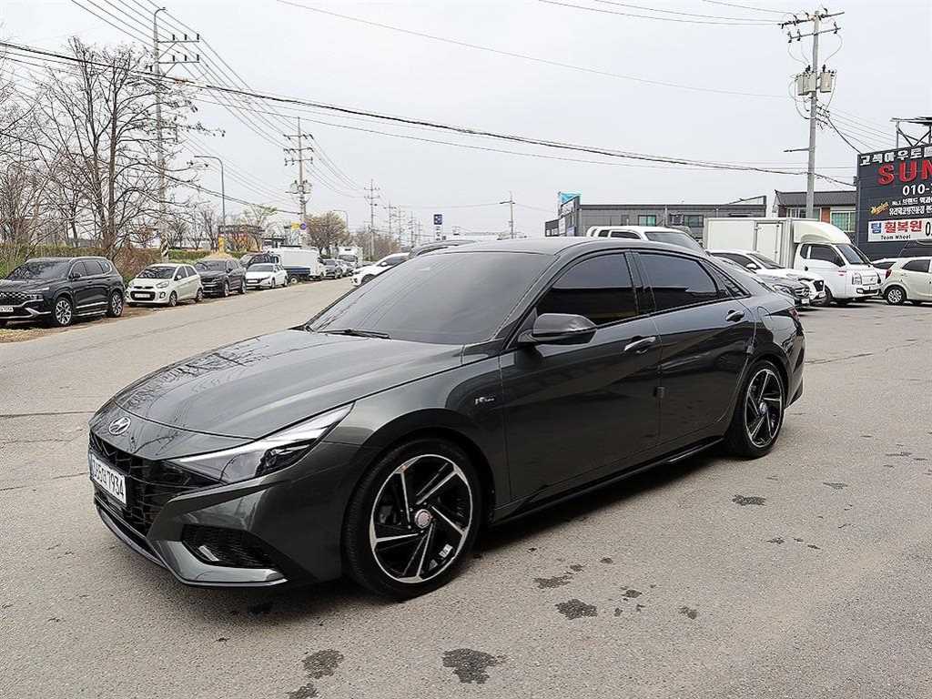 HYUNDAI Avante - Vista 2