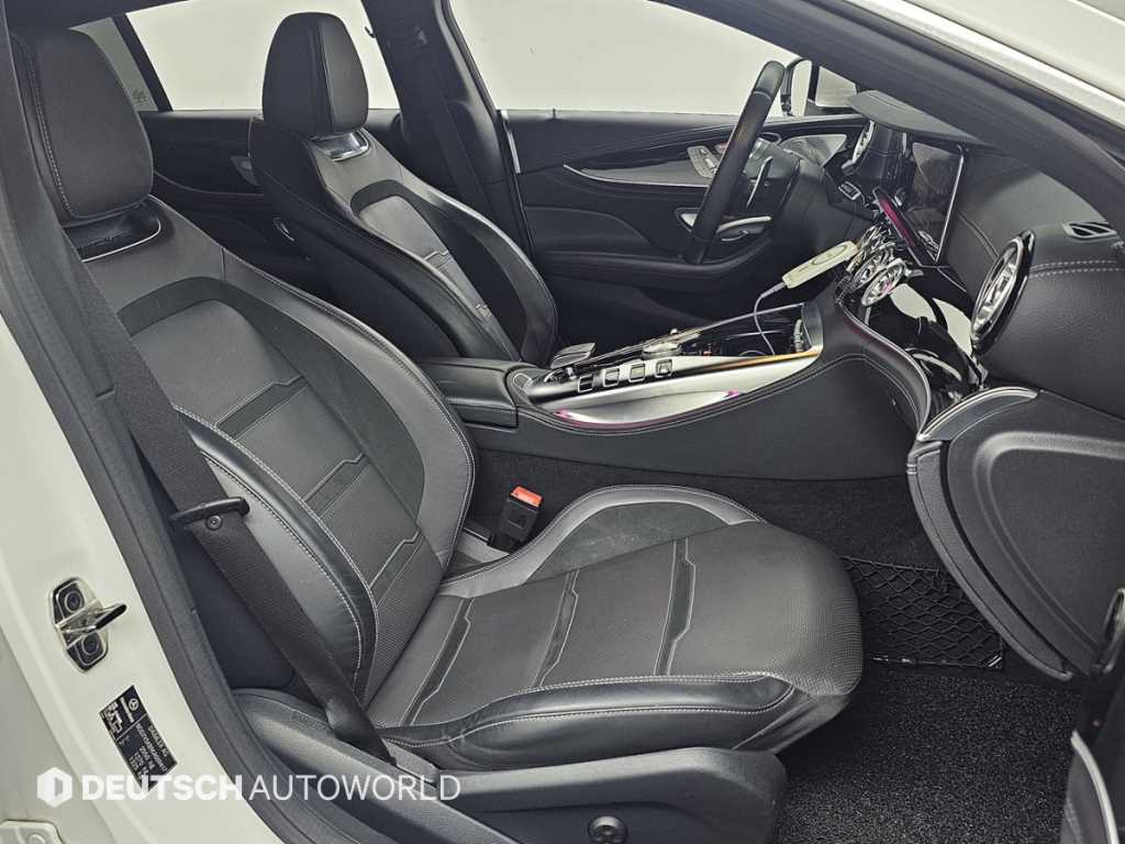 Mercedes Benz AMG GT - Vista 10
