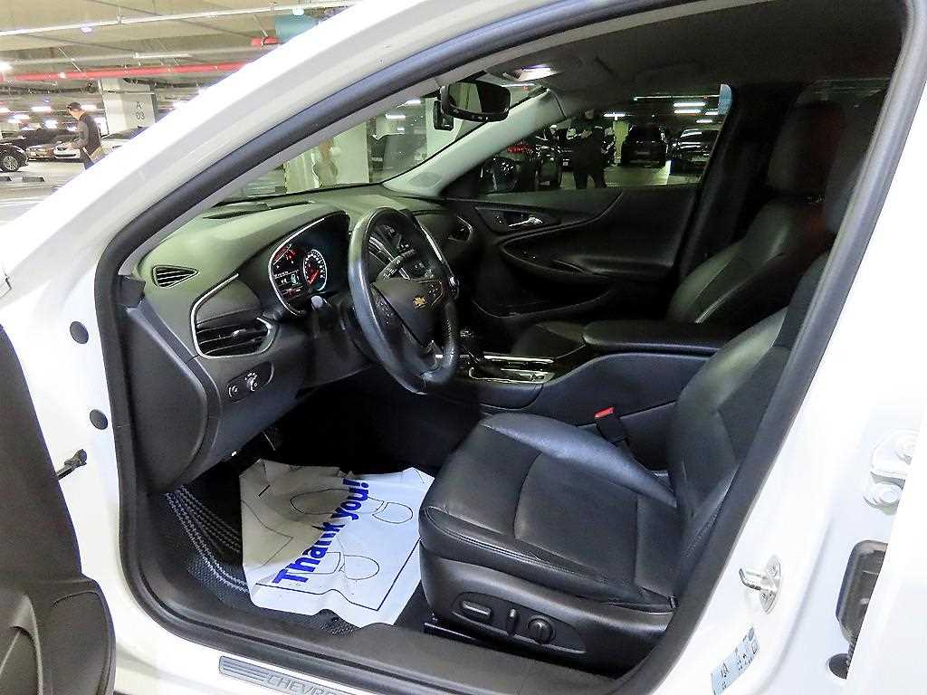 Chevrolet Malibu - Vista 6