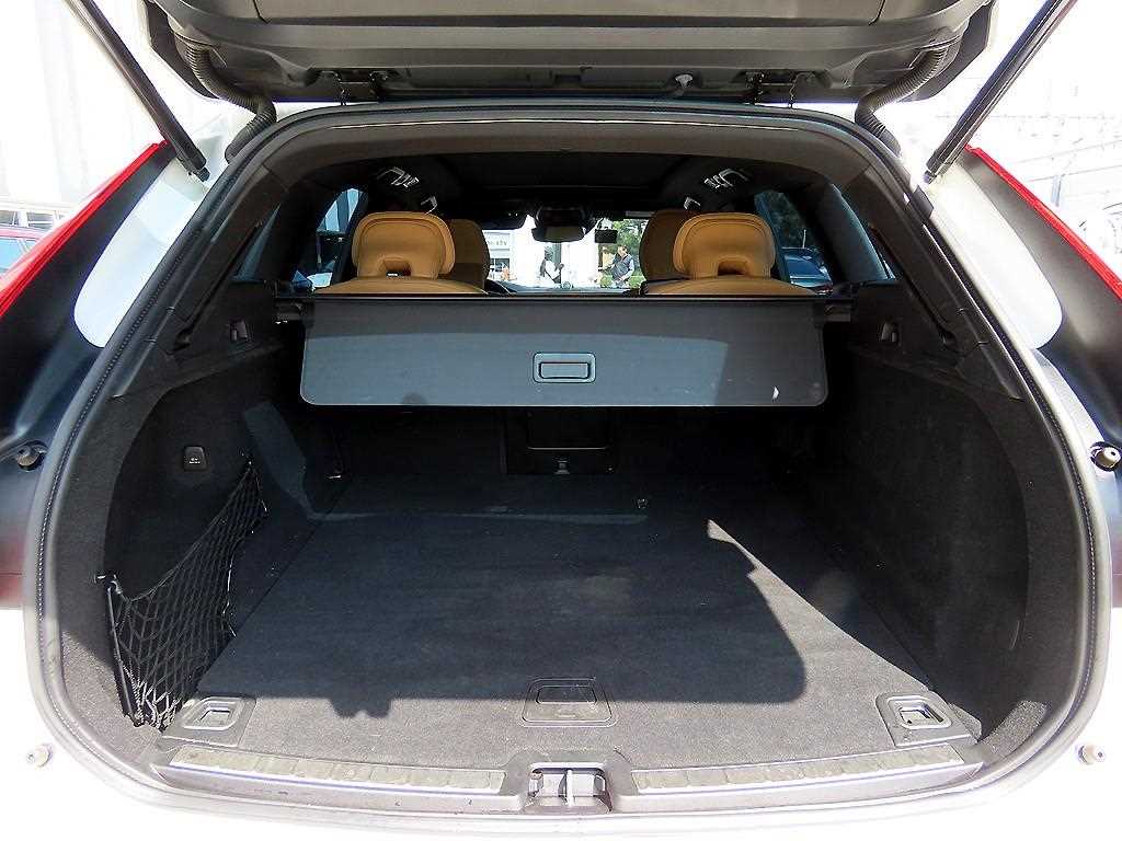 Volvo XC60 2019 Blanco - Importación desde Corea - HF Imports Iquique - Foto 16