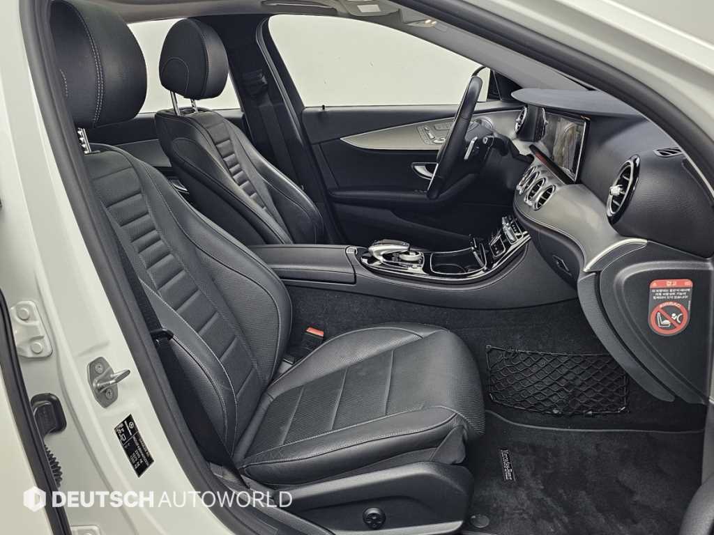 Mercedes Benz E class - Vista 10