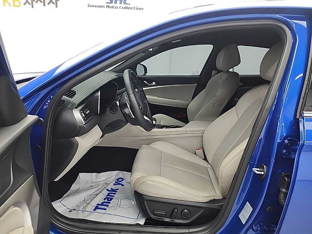 Genesis G70 - Vista 11