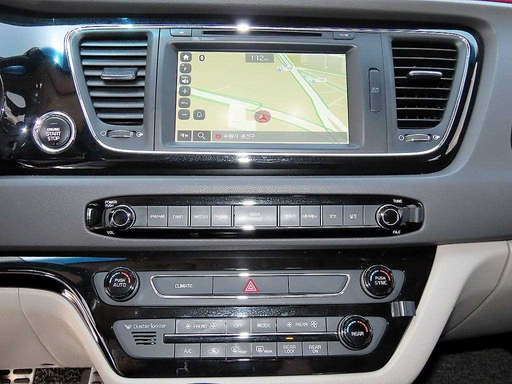 KIA Carnival 2017 Gris - Importación desde Corea - HF Imports Iquique - Foto 13