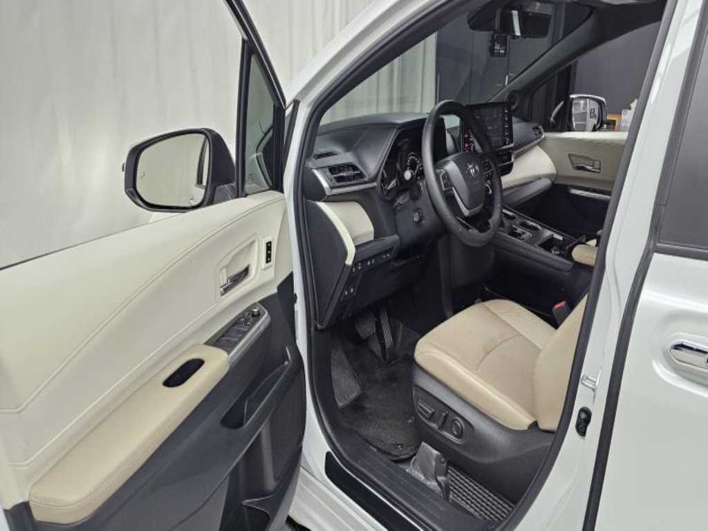 Toyota Siena - Vista 10