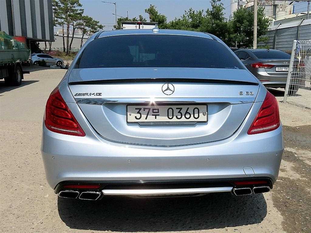 Mercedes Benz S Class - Vista 4
