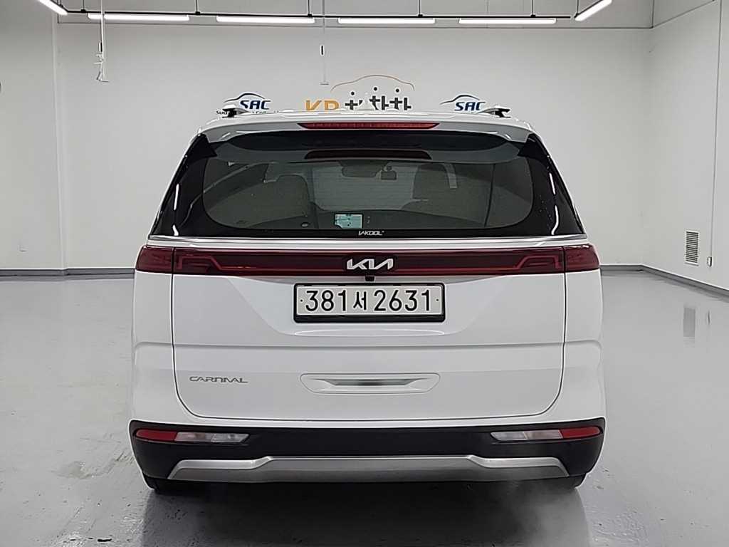 KIA Carnival - Vista 3