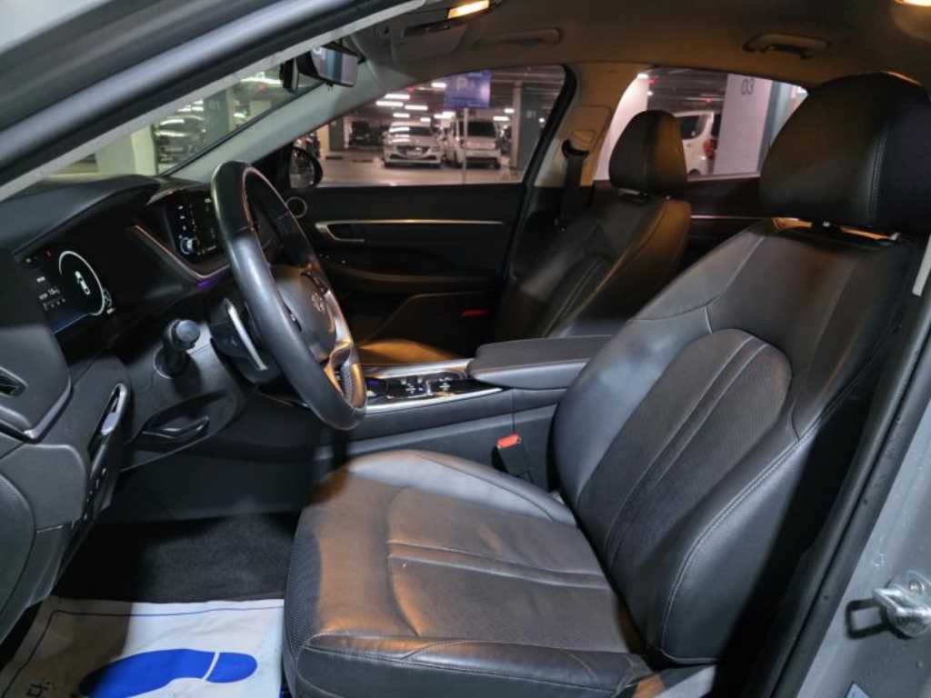 HYUNDAI Sonata - Vista 7