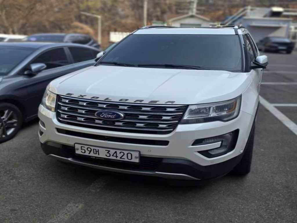 Ford Explorer - Vista 2