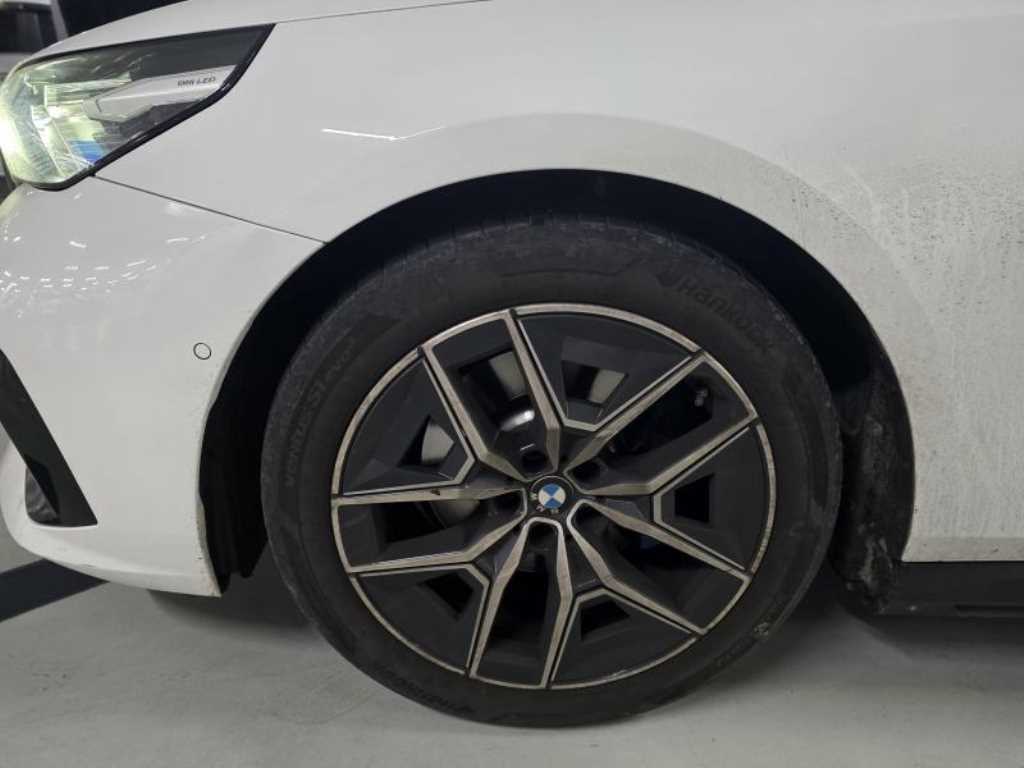 [BMW]5시리즈 (G60) 520i M 스포츠 - миниатюра 7