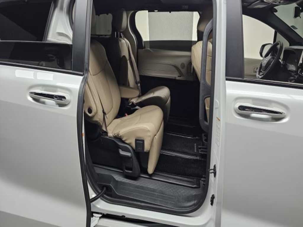 Toyota Siena - Vista 12