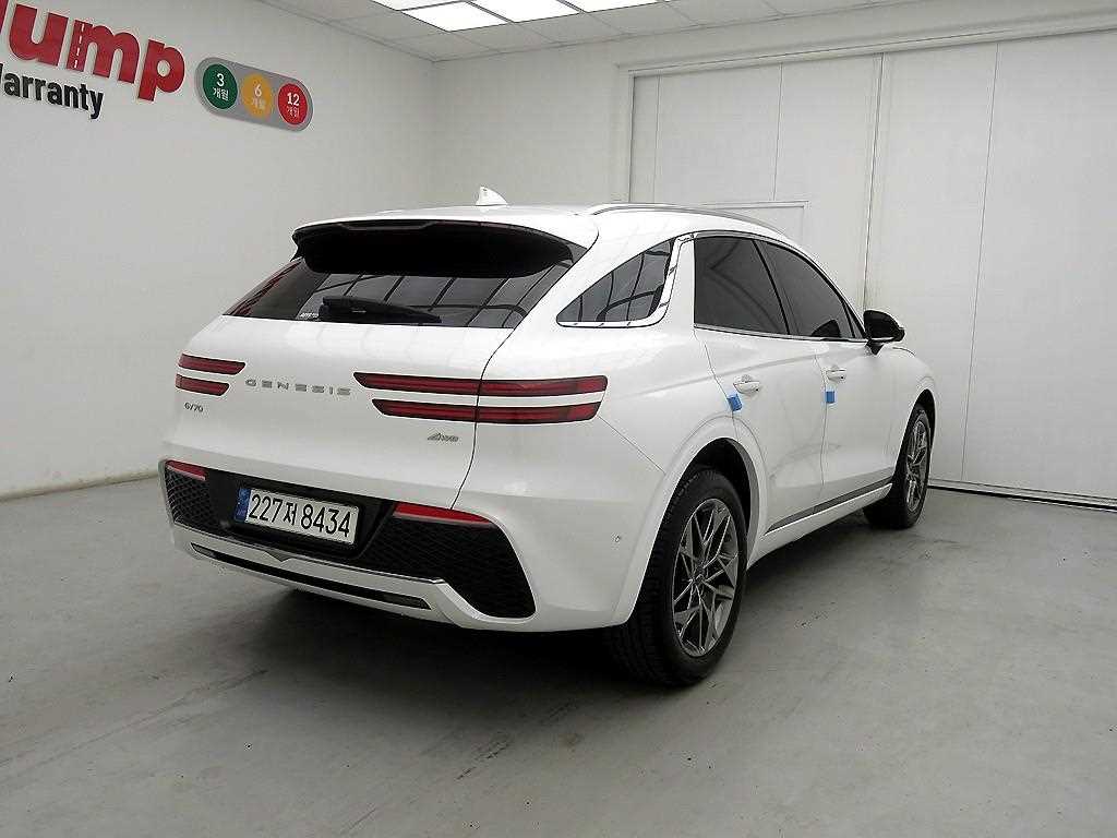 Genesis GV70 - Vista 4