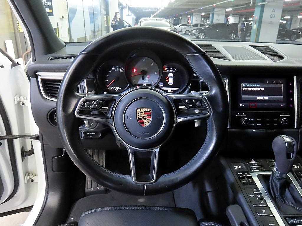 Porsche Macan - Vista 8