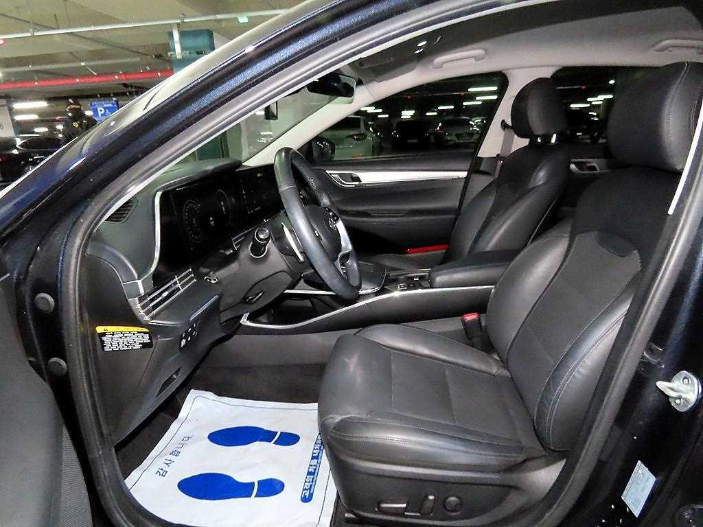 HYUNDAI Grandeur - Vista 6