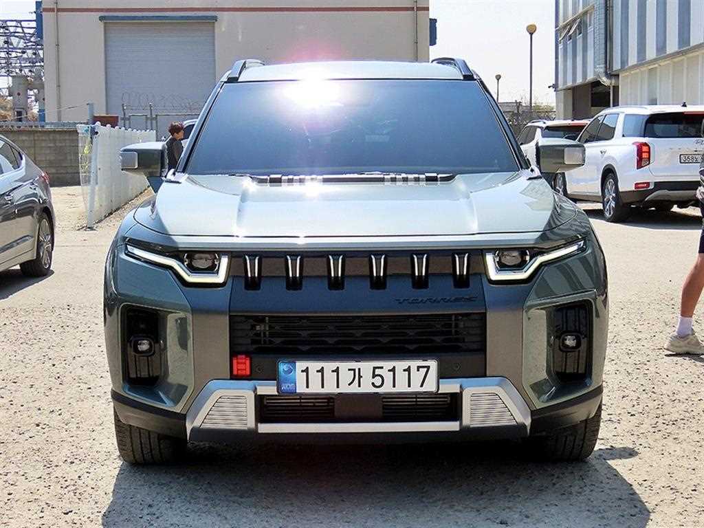 Ssangyong Torres 2023 Blanco - Importación desde Corea - HF Imports Iquique - Foto 1