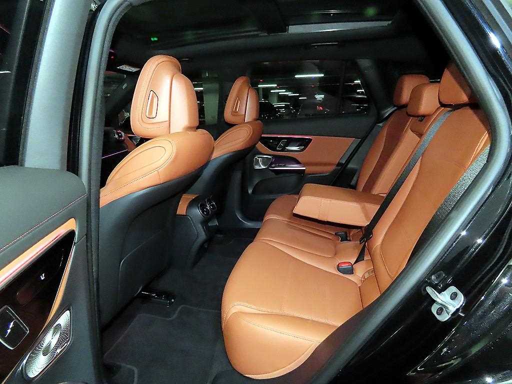 Mercedes Benz GLC Class - Vista 7