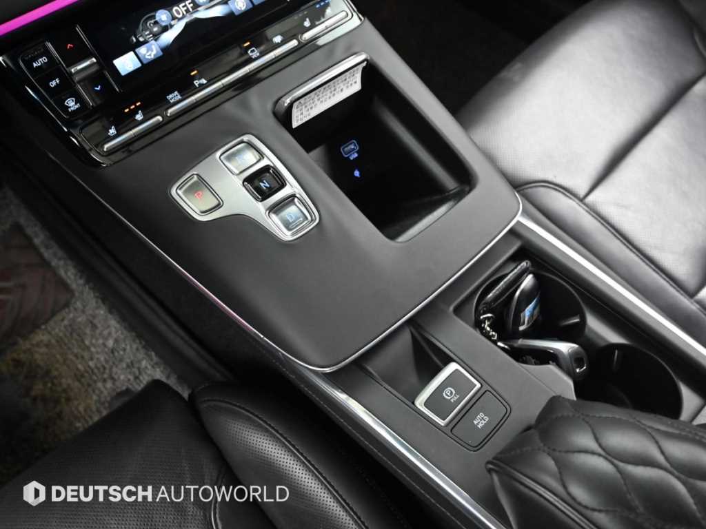 HYUNDAI Grandeur - Vista 9