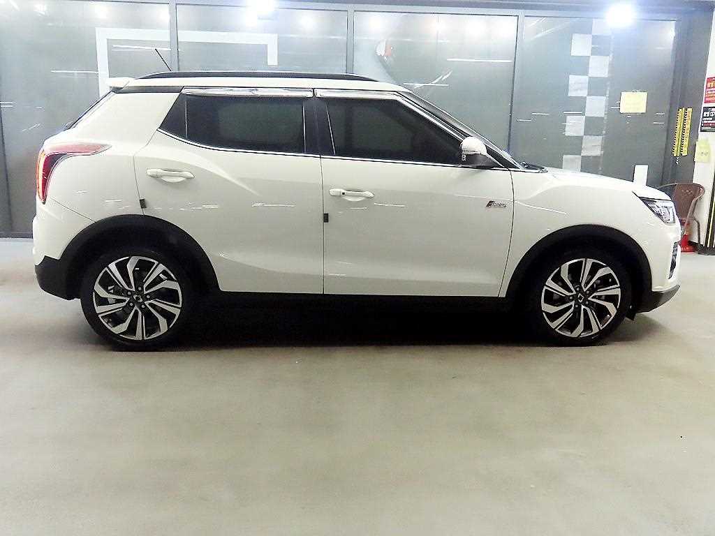 Ssangyong Tivoli - Vista 3
