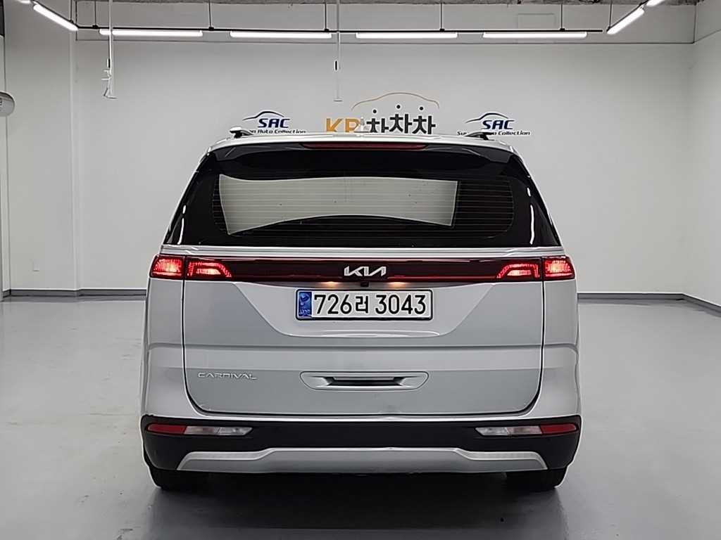 KIA Carnival - Vista 3