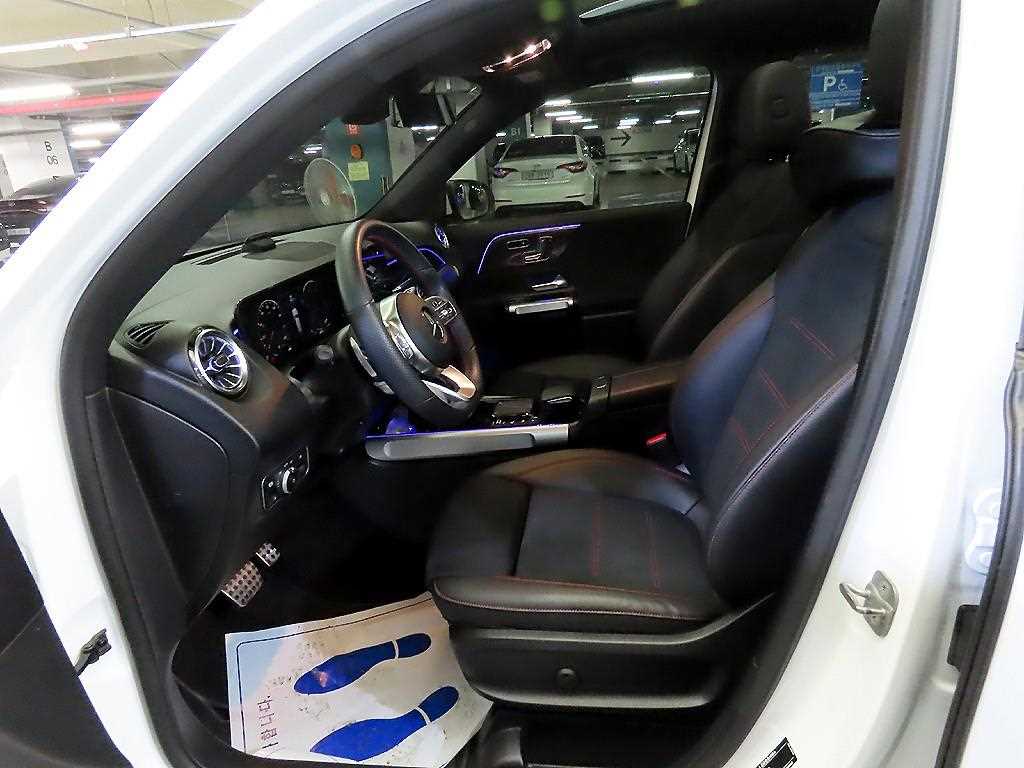 Mercedes Benz GLB Class - Vista 6