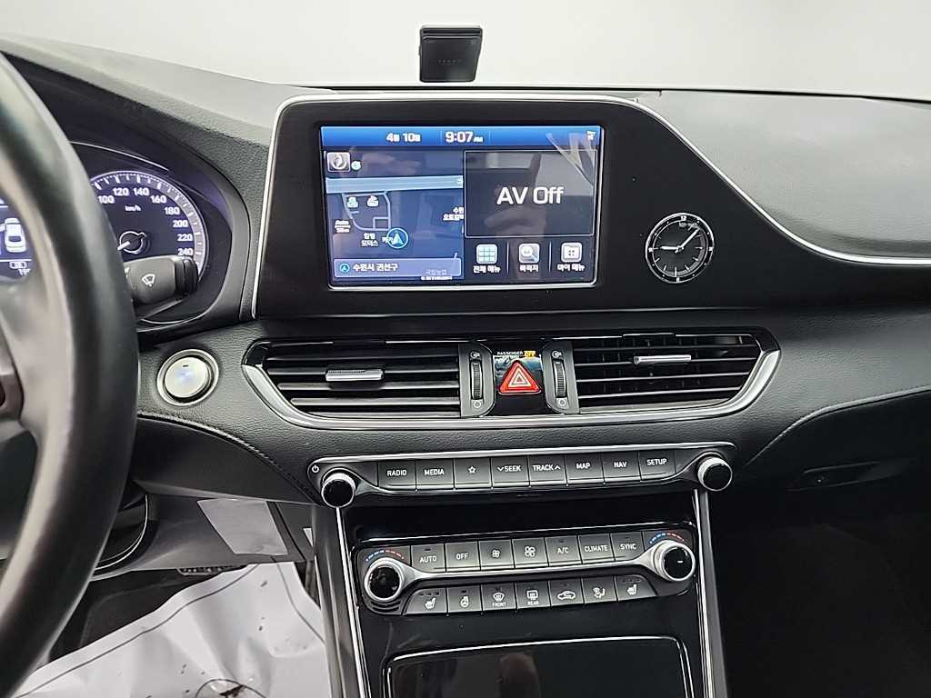 HYUNDAI Grandeur - Vista 10