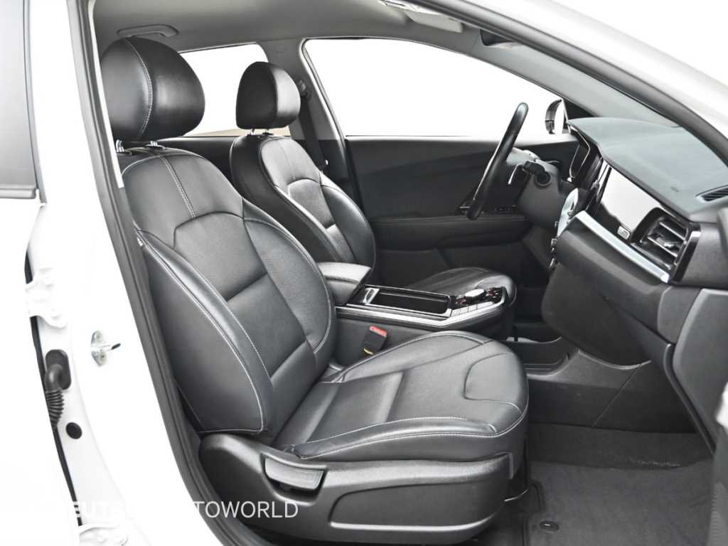 KIA Niro - Vista 10