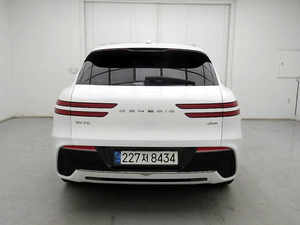 Genesis GV70 - Vista 3