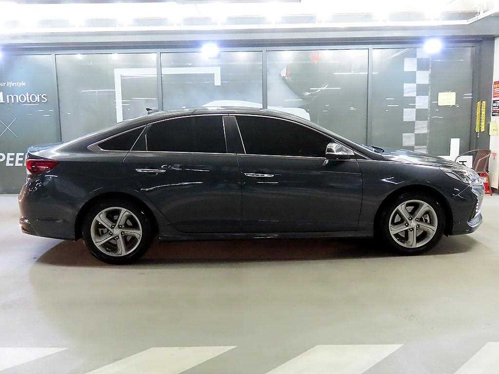 HYUNDAI Sonata - Vista 3
