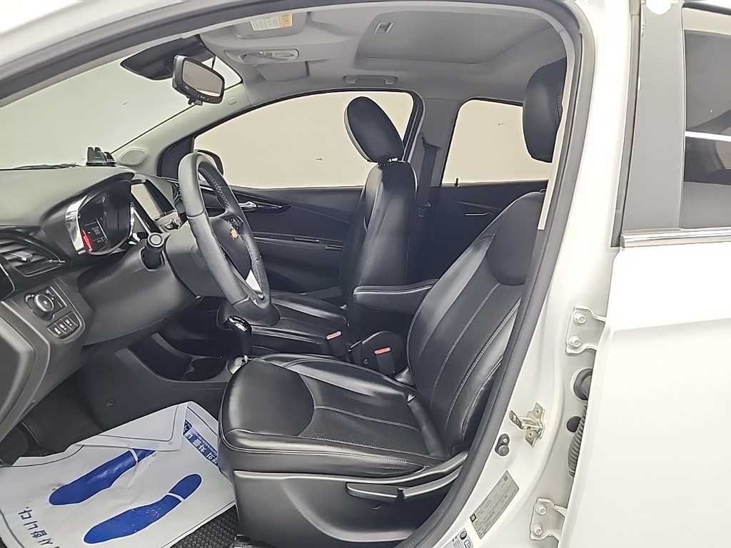 Chevrolet Spark - Vista 11