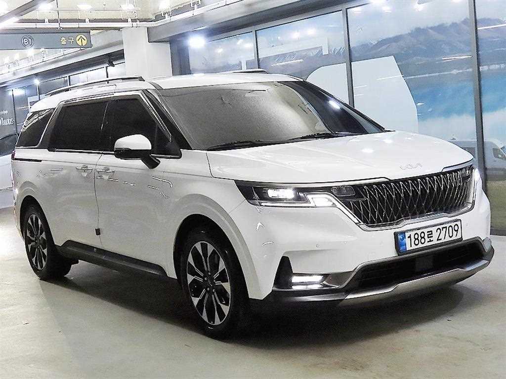 KIA Carnival 2023 Blanco - Importación desde Corea - HF Imports Iquique - Foto 1