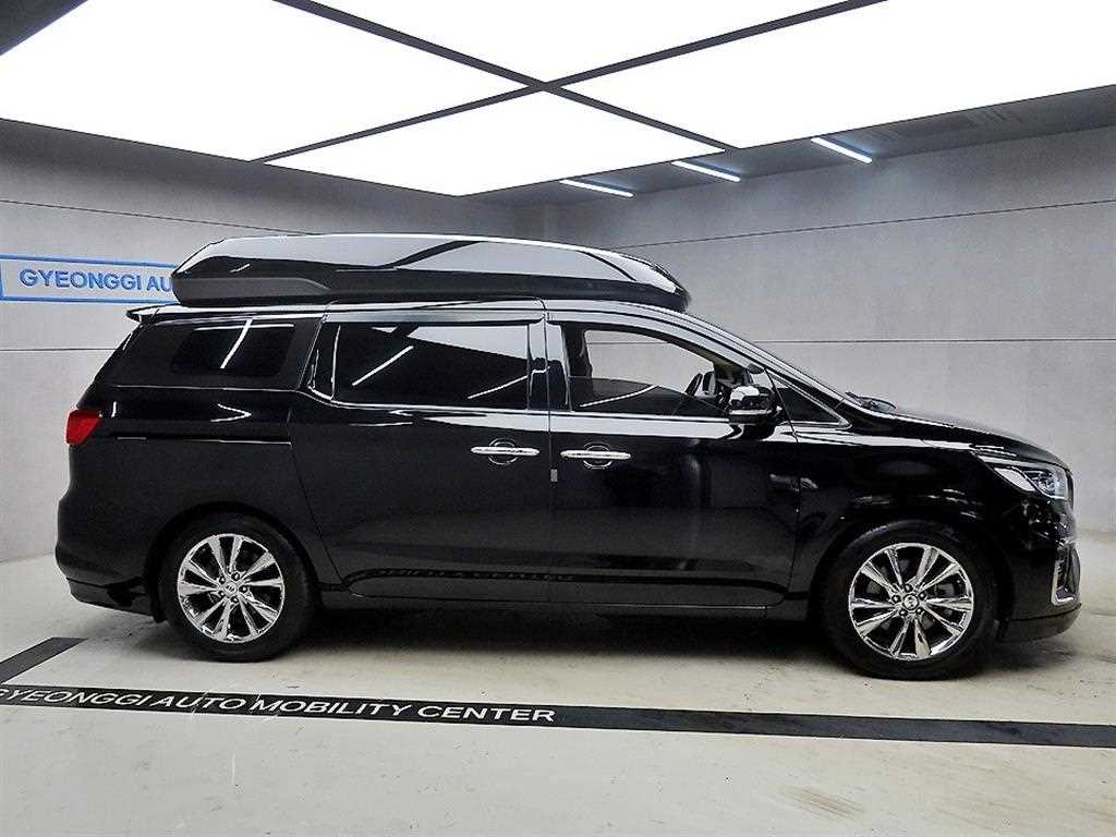 KIA Carnival - Vista 2