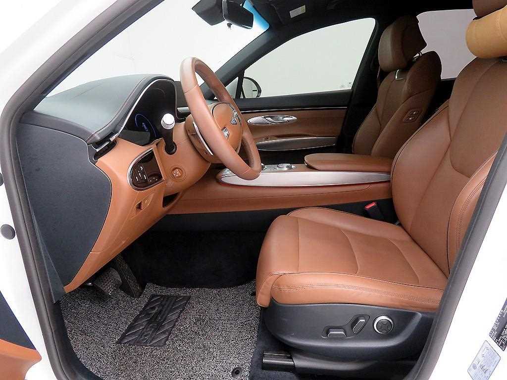 Genesis GV70 - Vista 7