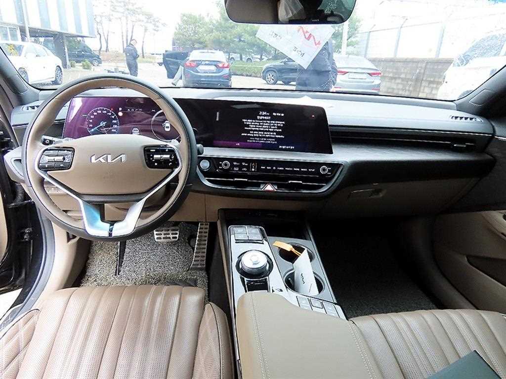 KIA K8 - Vista 7