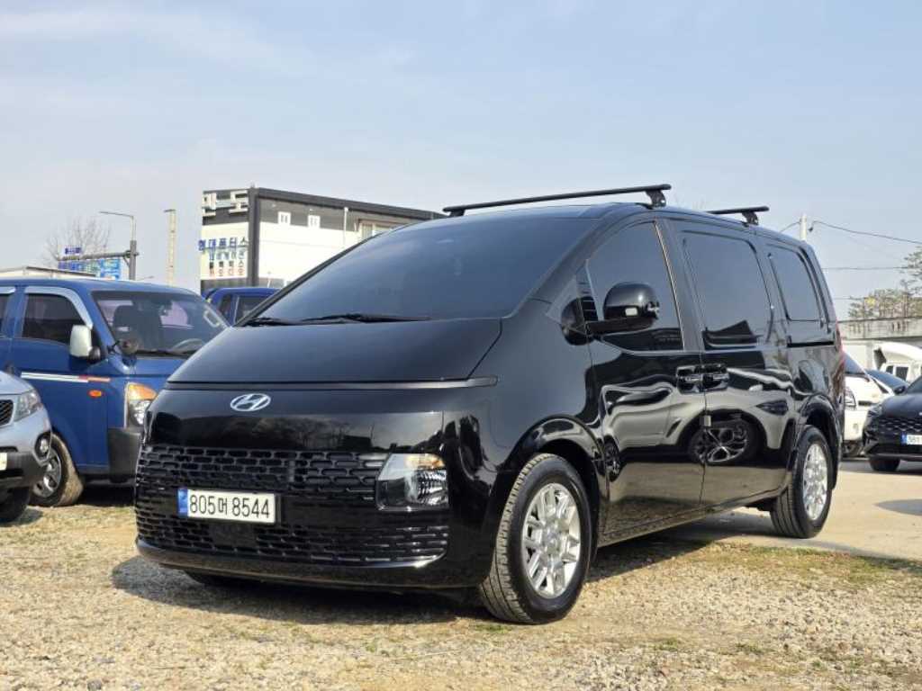 HYUNDAI Staria 2022 Negro - Importación desde Corea - HF Imports Iquique - Foto 1