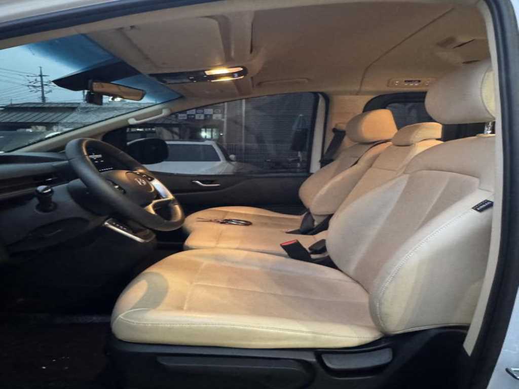 HYUNDAI Staria - Vista 4