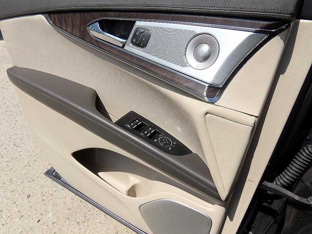 Lincoln Nautilus - Vista 11