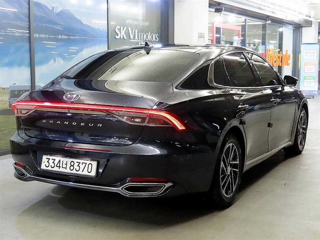 HYUNDAI Grandeur - Vista 4