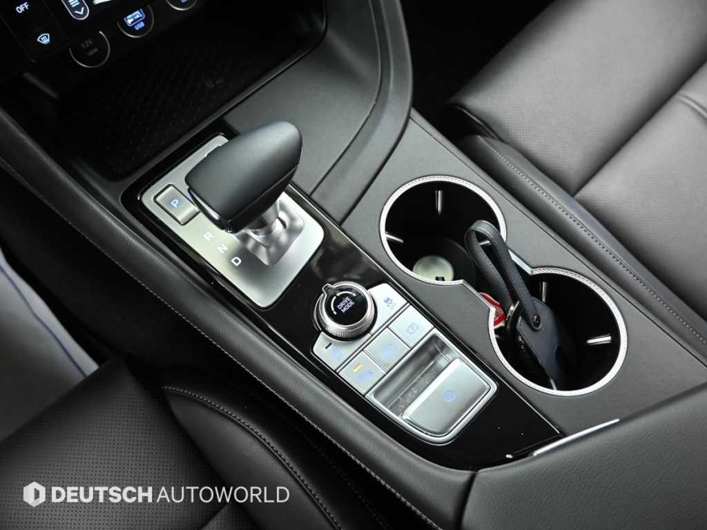 Genesis G70 - Vista 9