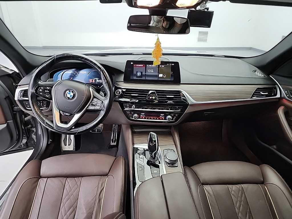 BMW 5 Series - Vista 7