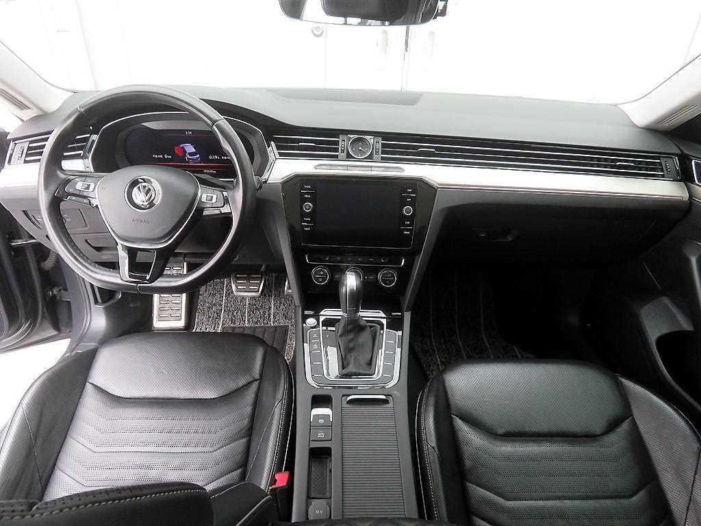 Volkswagen Arteon - Vista 9