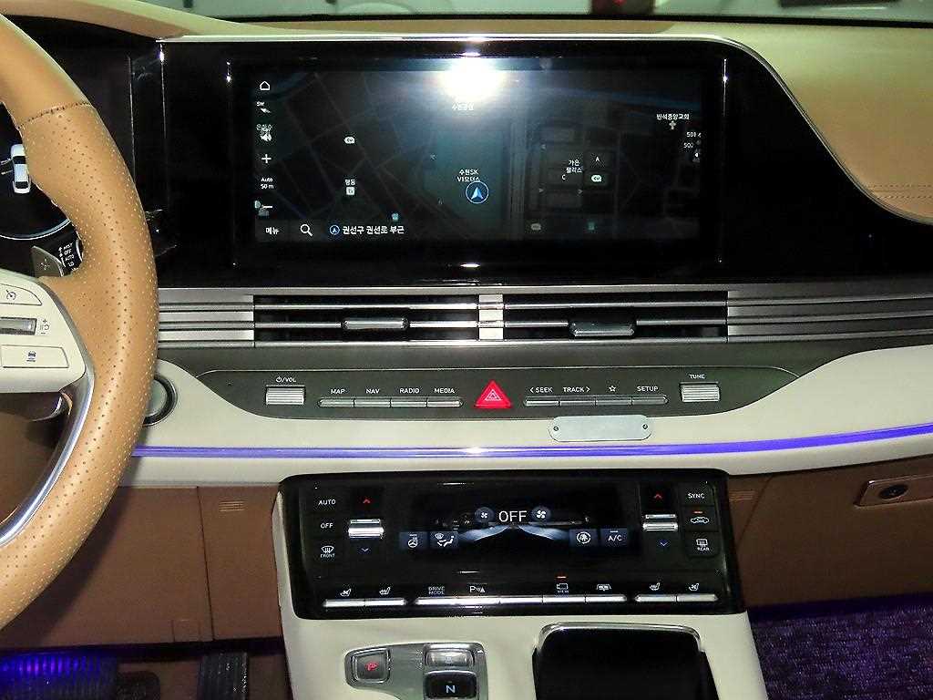 HYUNDAI Grandeur - Vista 11