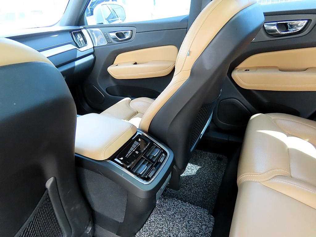 Volvo XC60 2019 Blanco - Importación desde Corea - HF Imports Iquique - Foto 14