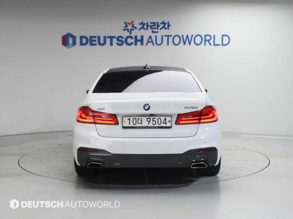 BMW 5 Series - Vista 4