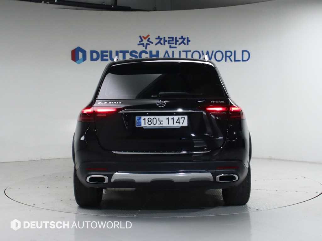 Mercedes Benz GLE Class - Vista 4